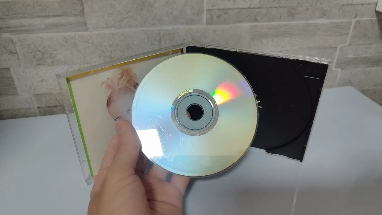 Cd Xuxa - Tô de bem com a vida  - Foto 4
