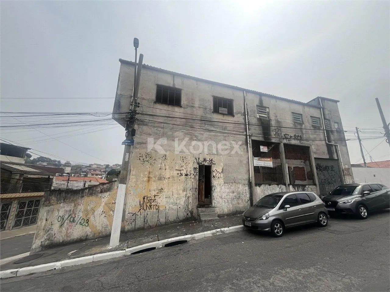 Prédio inteiro à venda com 315 m² em Parque Casa de Pedra, São Paulo