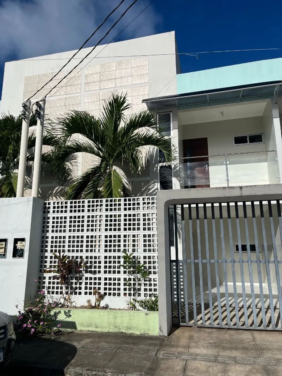 Casa em condomínio fechado na Serraria com 2/4