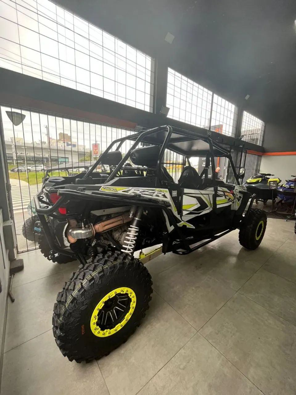 UTV Polaris RZR 1000 cc ano 2018 - Foto 4