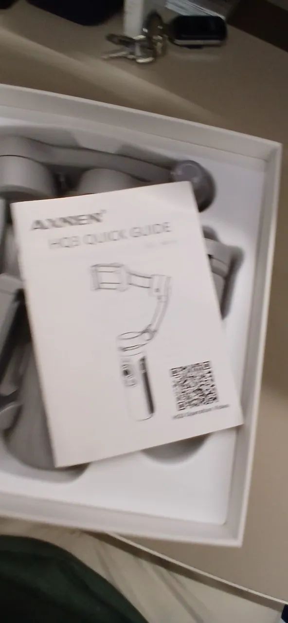 Estabilizador Gimbal e microfone - Foto 2
