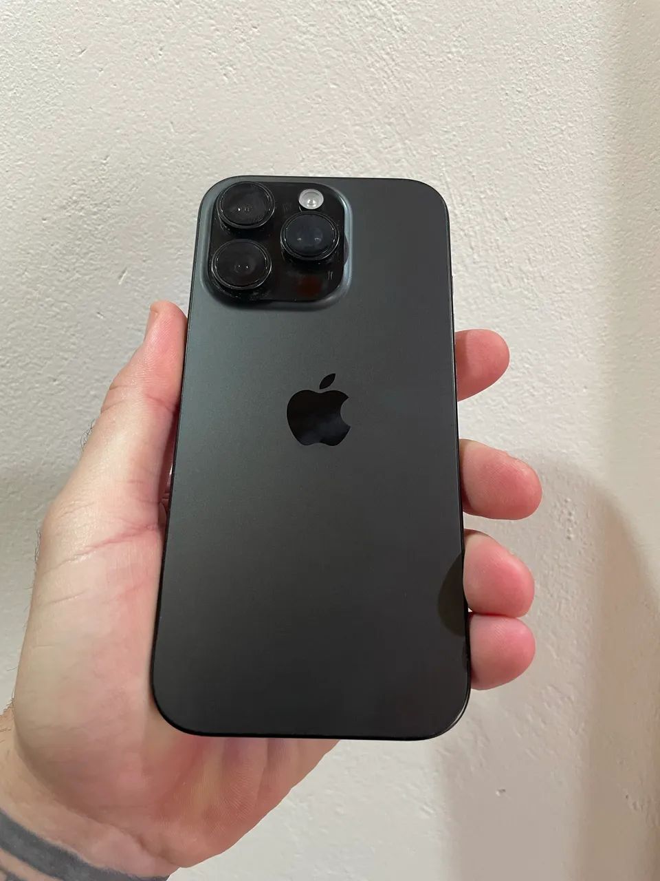 iPhone 16 Pro 256gb Black Titanium - Todo original, nunca aberto! 