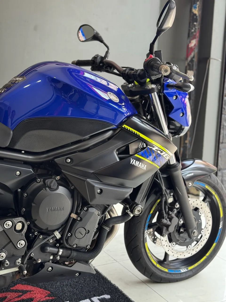 YAMAHA XJ6n SP 2019  - Foto 3