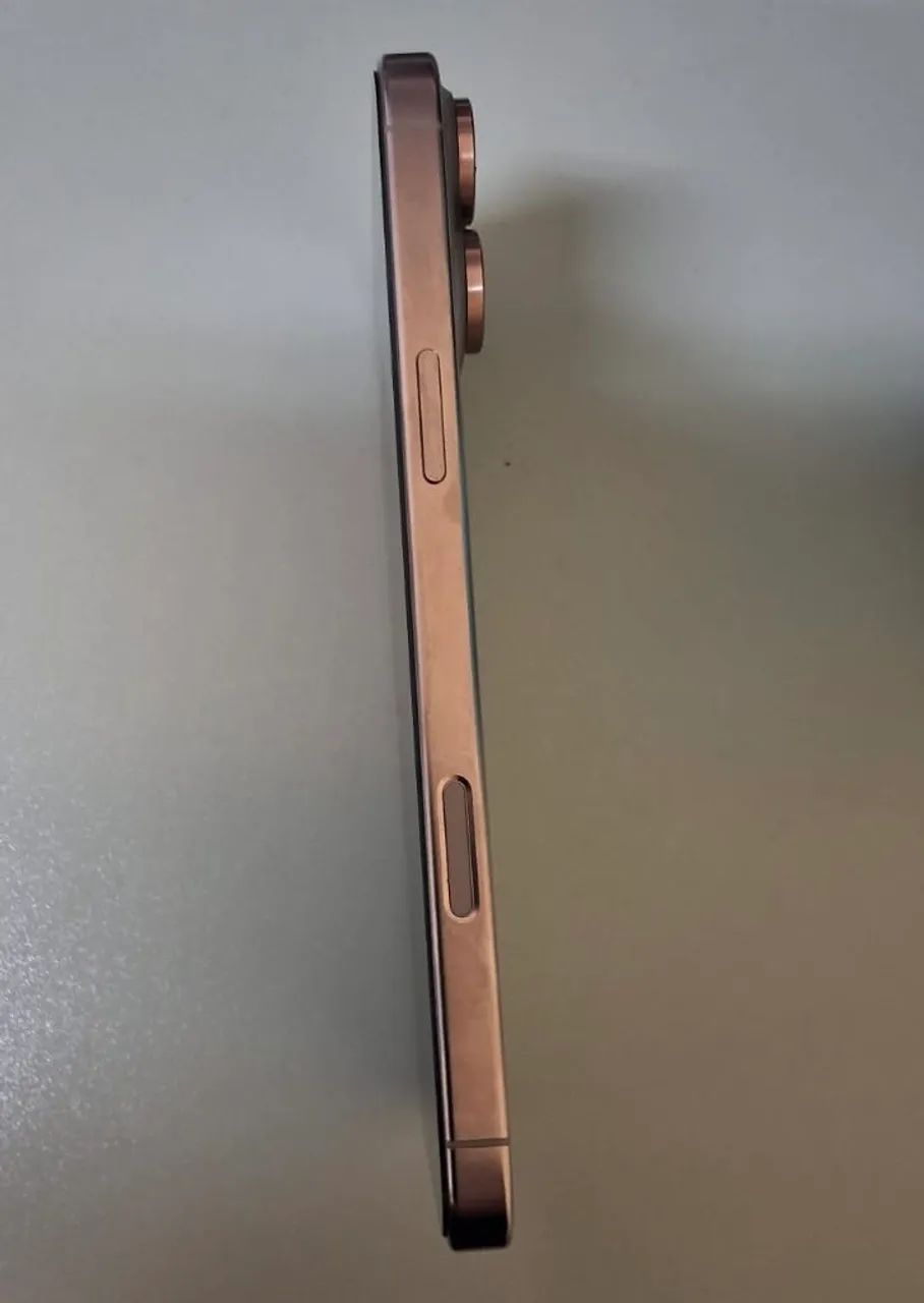 iPhone 16 pro max 512gb  - Foto 2