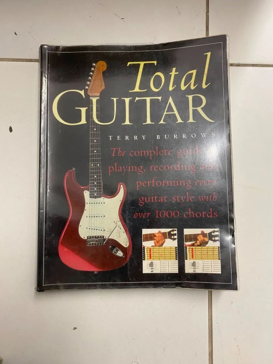 Livro: Total Guitar - Terry Burrows