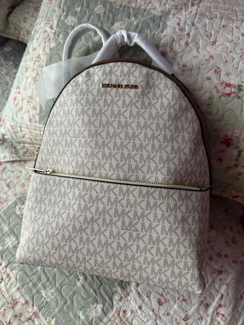Mochila Michael Kors nova 