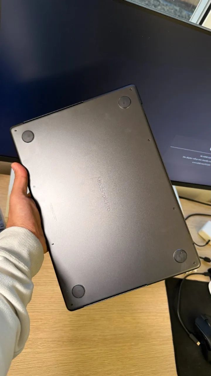 MacBook Pro M4 Pro (24GB RAM) - Chip M4 PRO - Foto 3