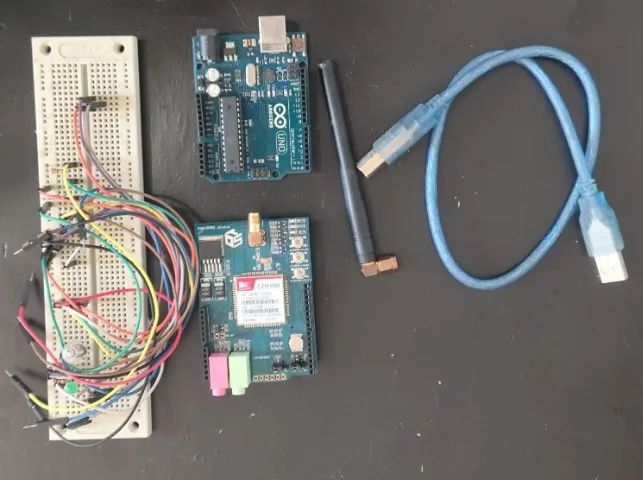 Kit Arduino Uno R3 + Shield GSM GPRS SIM900 + Protoboard e Cabos - Foto 4
