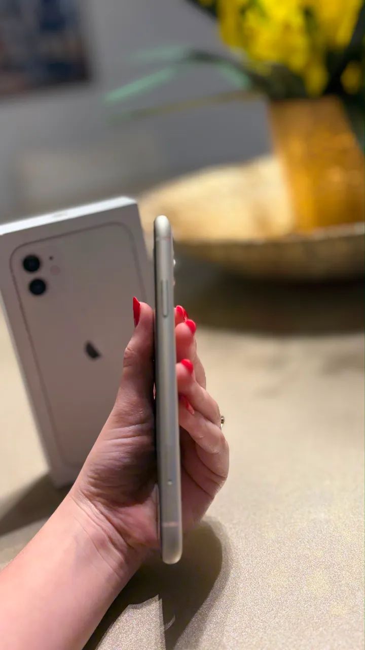 ? iPhone 11 Branco 128 GB - Ótimo Estado! - Foto 2
