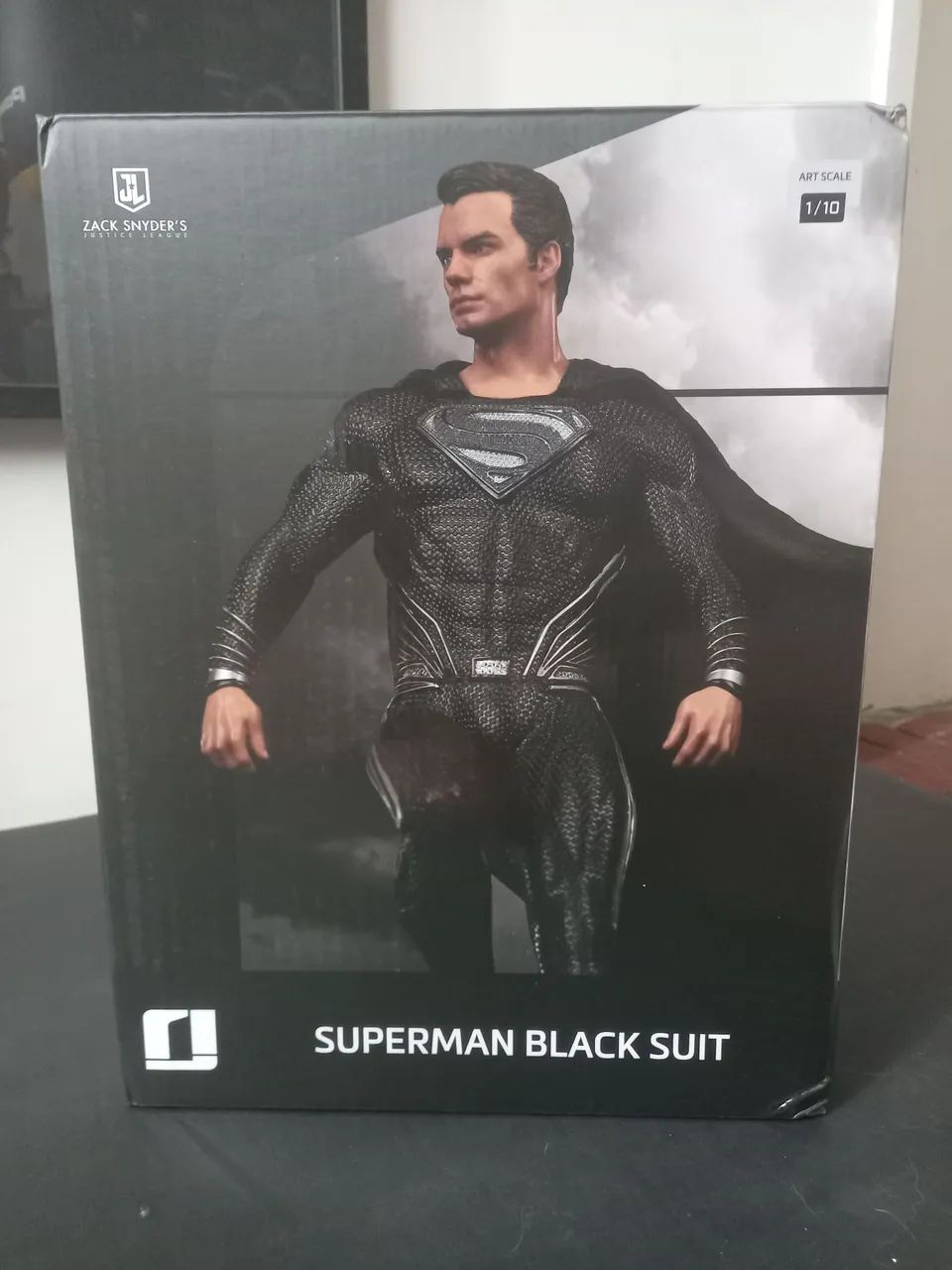 Estátua Superman Black Suit - Justice League - Art Scale 1/10 - Iron Studios - Foto 6