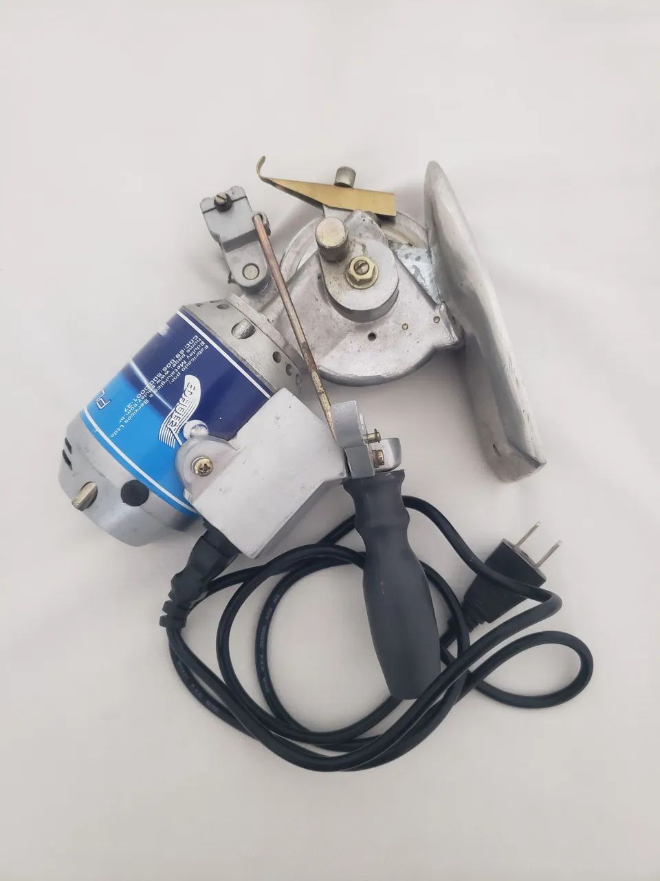 Maquina de Cortar Tecidos Pluscort 38  - Foto 2