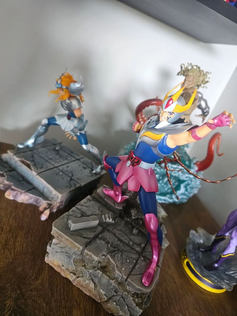 Cavaleiros do Zodíaco Fênix iron studios  - Foto 5
