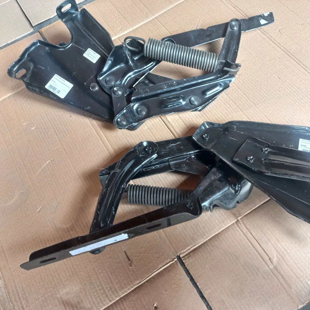 dobradica capo ford f1000 f600 f11000 esq direita - Foto 5