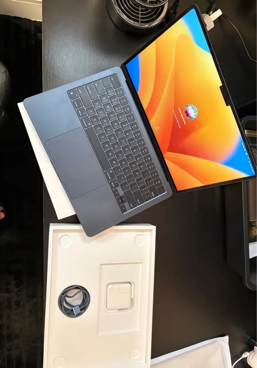 Macbook air M2 8gb 256gb SSD 