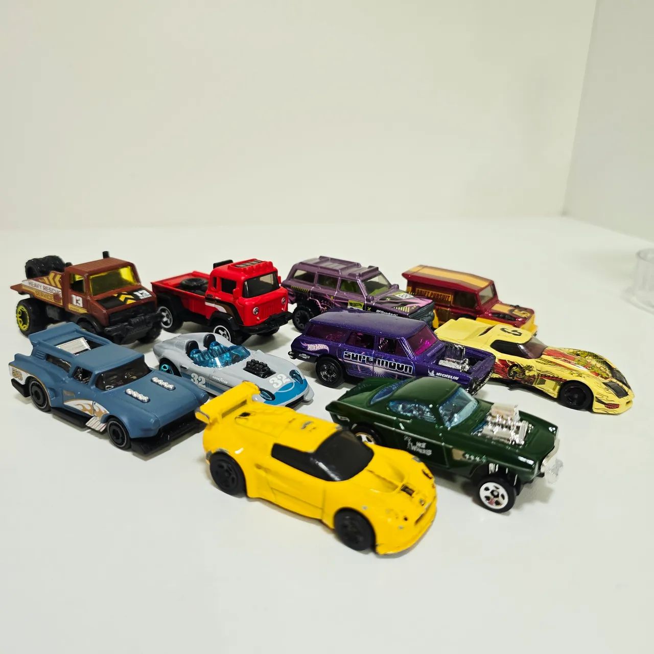 Carrinho Hotwheels lote com 10 - Foto 2
