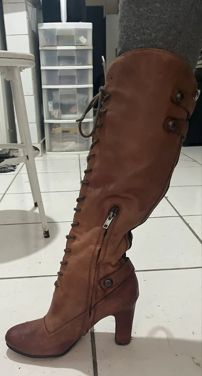 Bota overtheknee Couro tam 34 - Foto 2