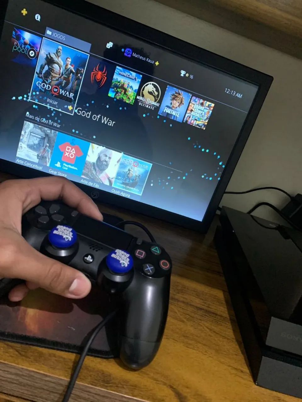 Vende-se um ps4
