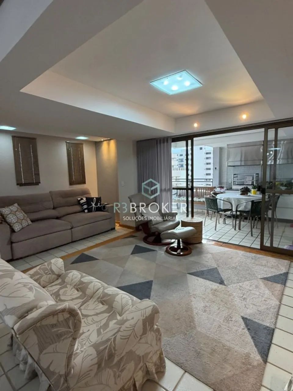 Apartamento Duplex para aluguel e venda com 354 m² Edifício Jacarandá