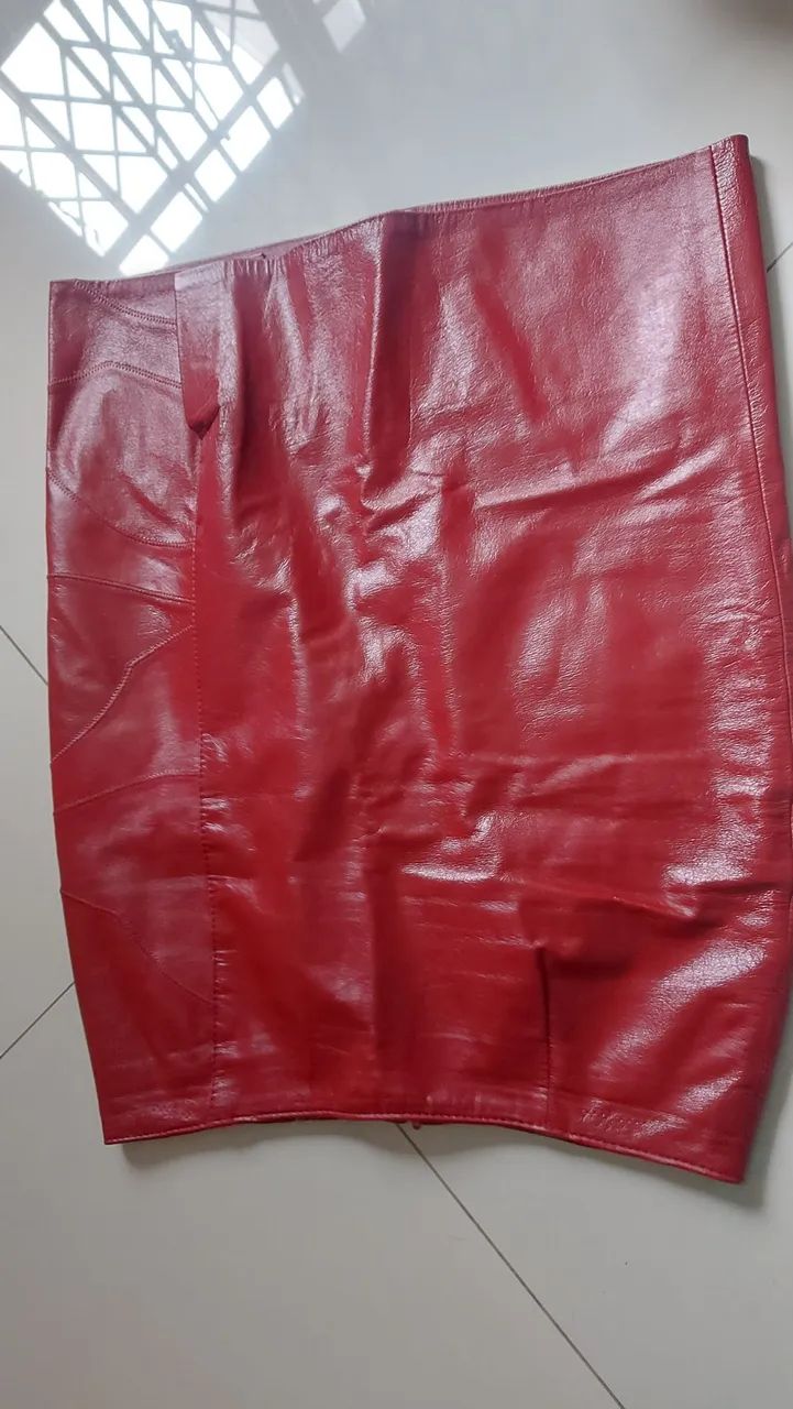 Linda e barata Saia de couro vermelha - Foto 3