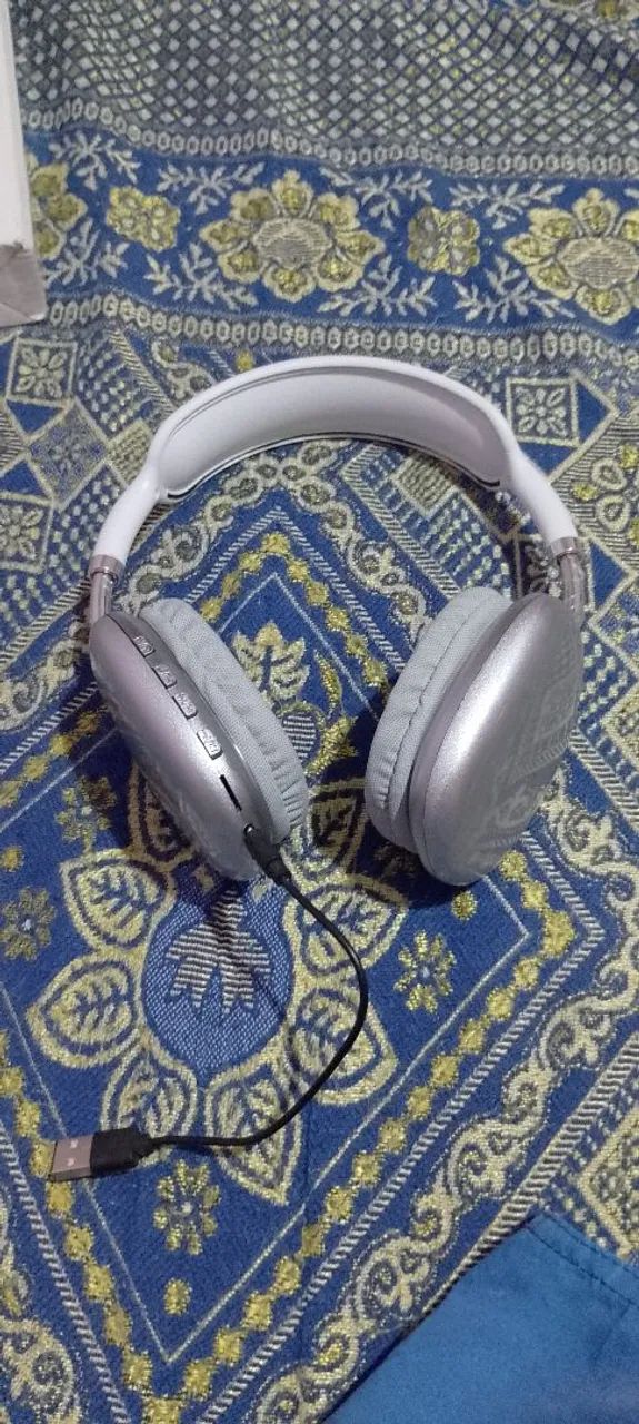 Head fone P9