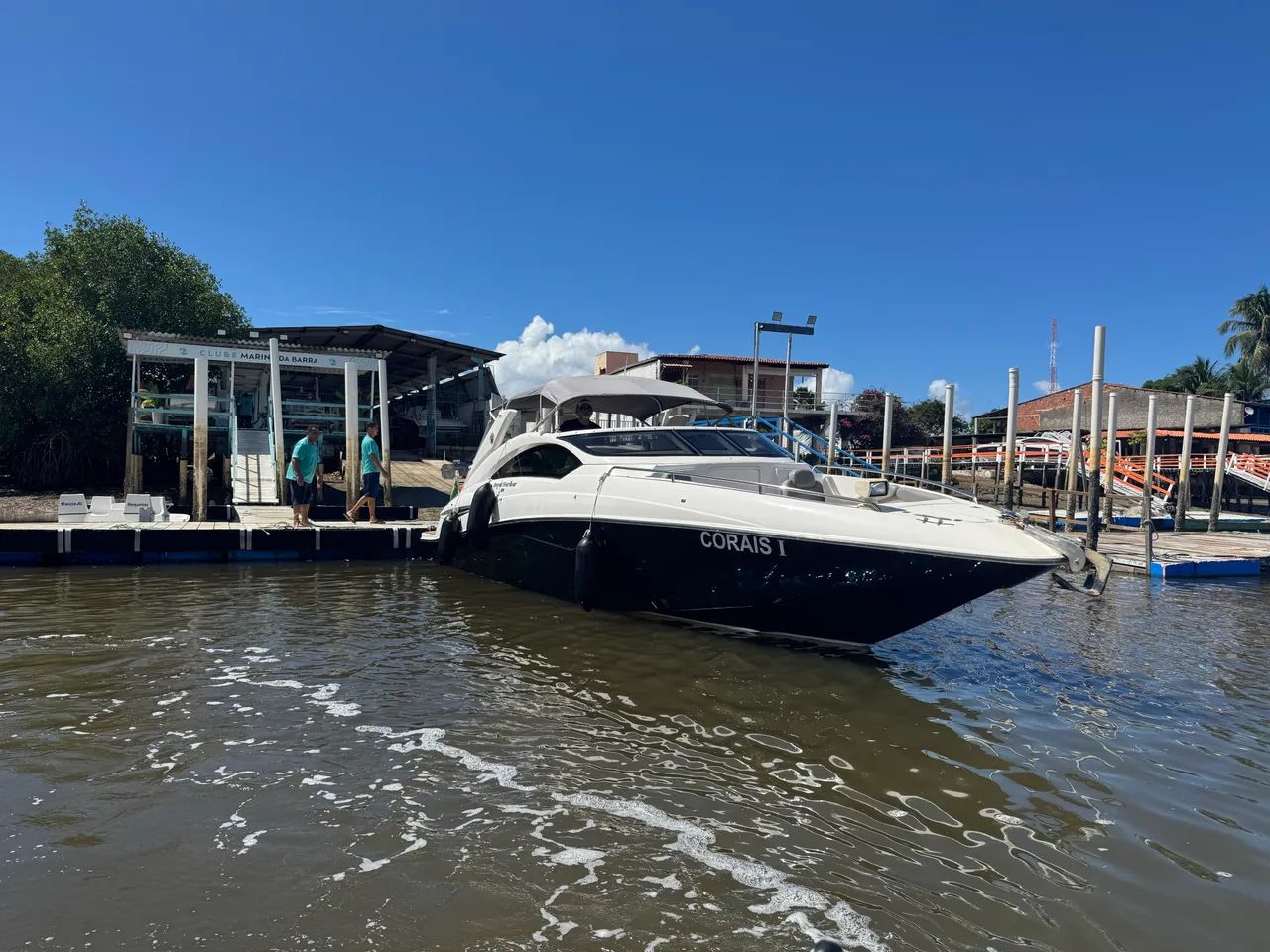 Lancha Royal Mariner 330 33 Pés MerCruiser 8.2 MAG Completa - Foto 5