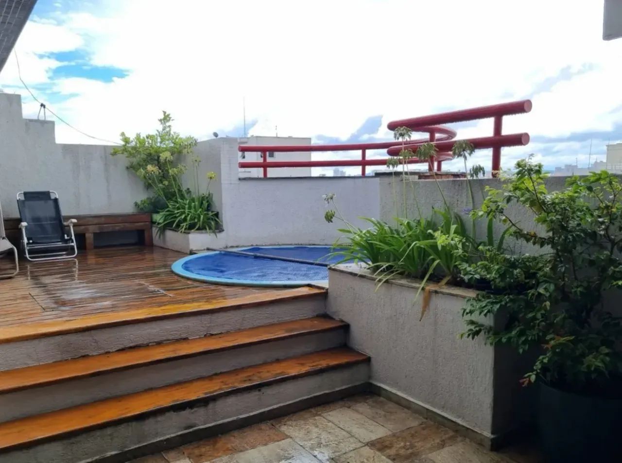 Cobertura duplex para VENDA com 147 m2 de área  útil e com 2 garagens