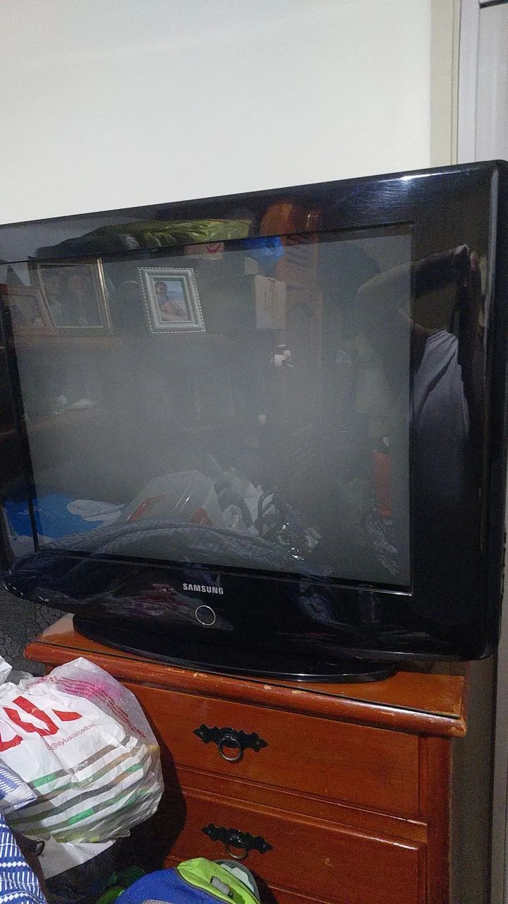 VENDO TV 29 POLEGADAS DE TUBO TELA PLANA - Foto 4
