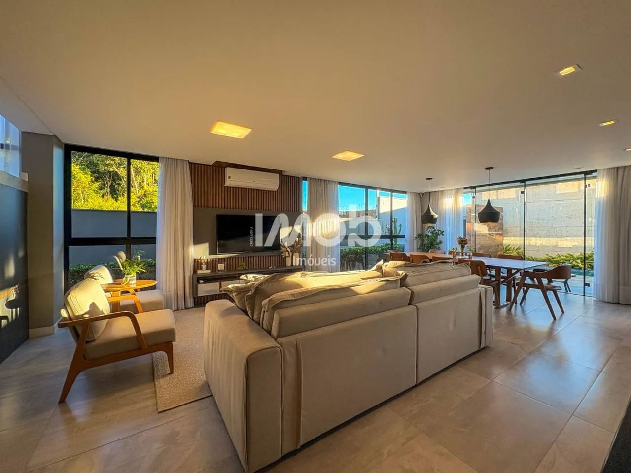 CASA COM 2 SUÍTES + 2 QUARTOS - AMIZADE - Foto 4