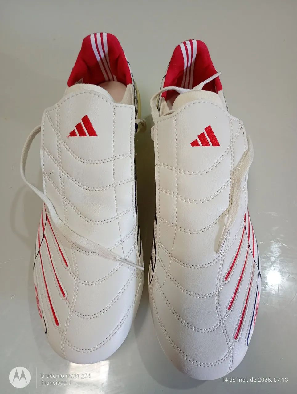 Chuteira de campo, Adidas F50 , numeração 40/41, valor $ 450 reais
