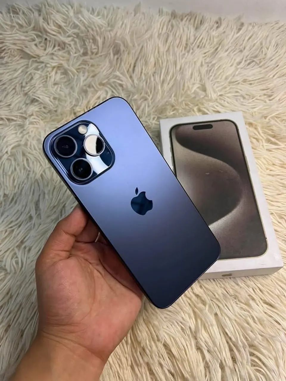 IPHONE 15 PRO MAX 256GB VALOR A NEGOCIAR - Celulares e Smartphones