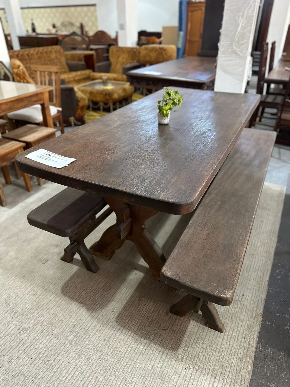 Mesa de Madeira Maciça com 2 bancos - Foto 2
