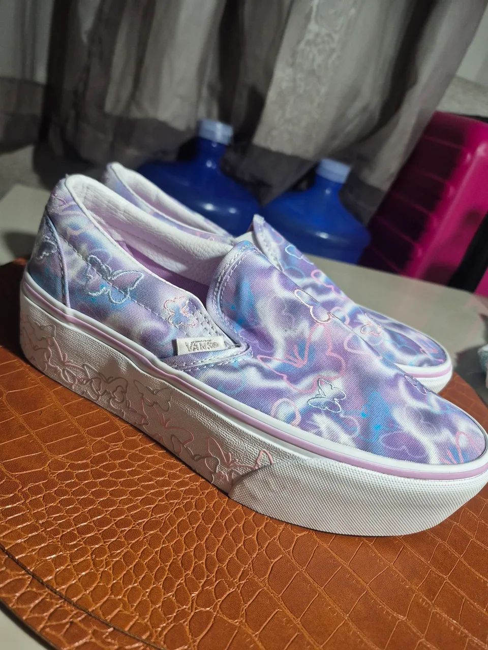 Tênis Vans Classic Slip-On Stackform na cor Butterfly Dreams, tam 35 - Foto 5