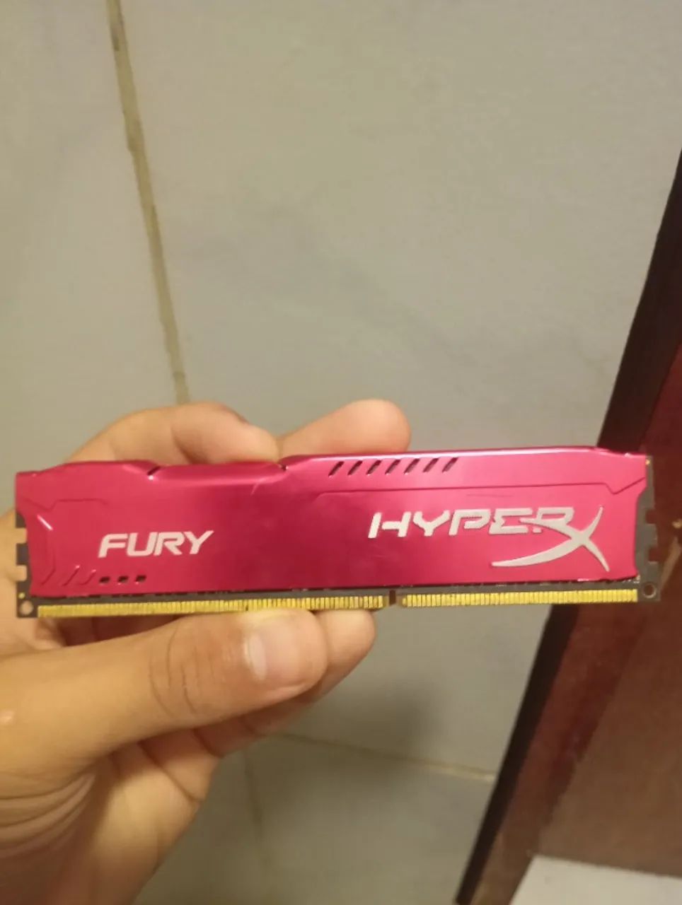 1 pente Memória RAM hyperx 4 gigas