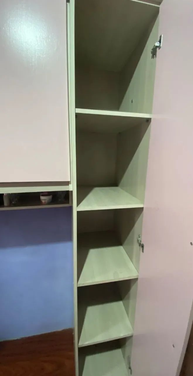 Guarda roupa com bancada - Foto 3