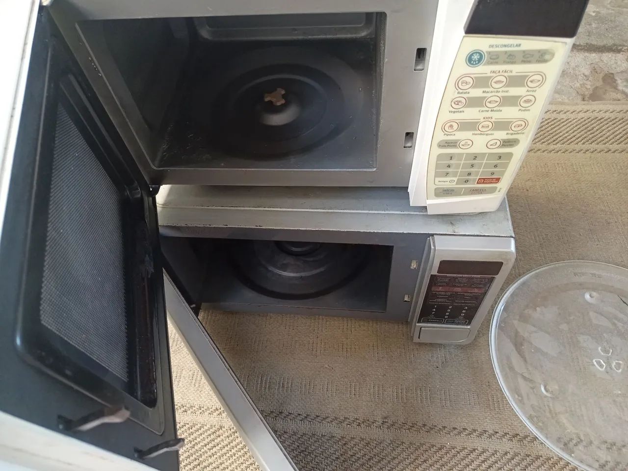 Microondas com defeito NÃO LIGA - Foto 2