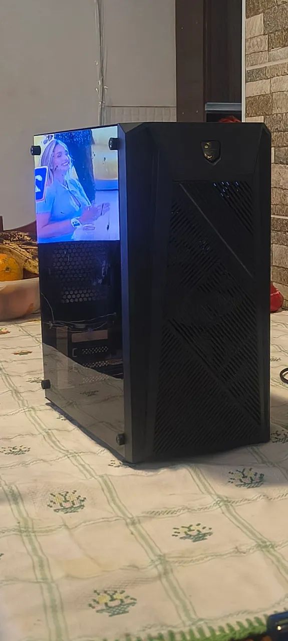 Gabinete TGT Carbon