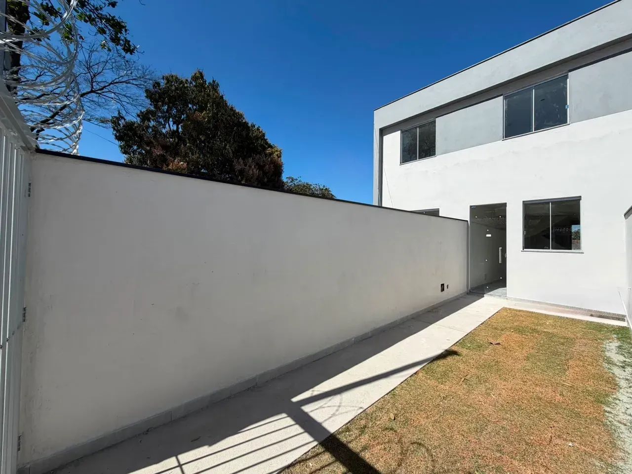 Casa com 2 quartos 2 banheiros 2 vagas - Foto 3