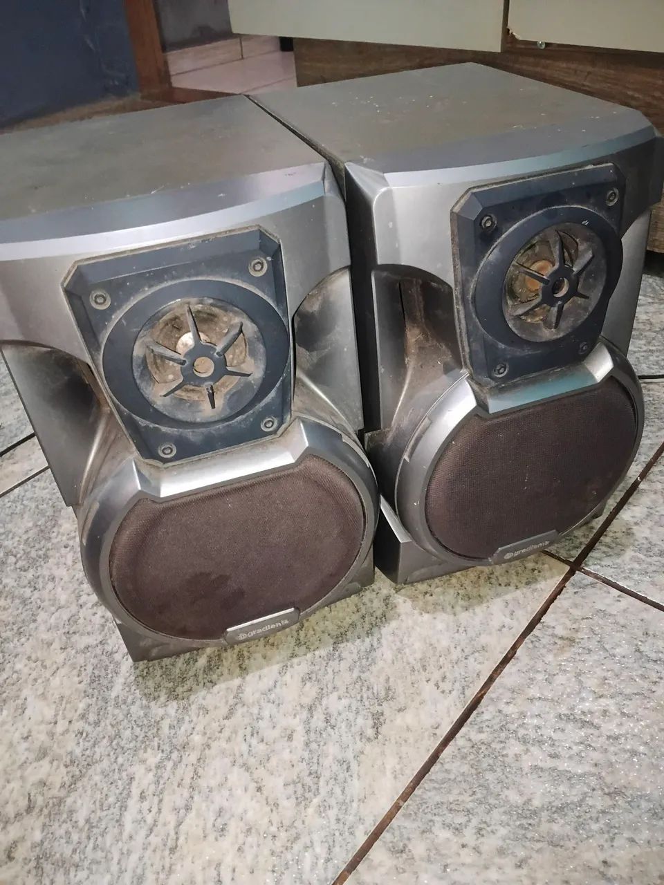 Caixas de so da gradiente  - Foto 2