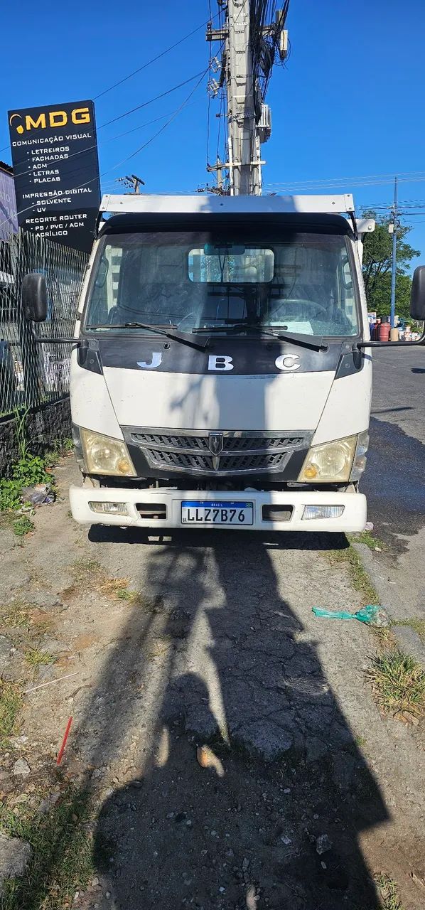 Caminhão EFFA JBC