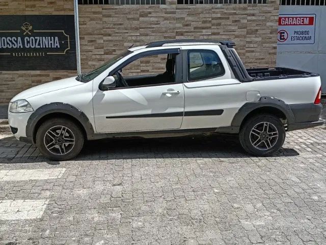 Fiat Strada 2012