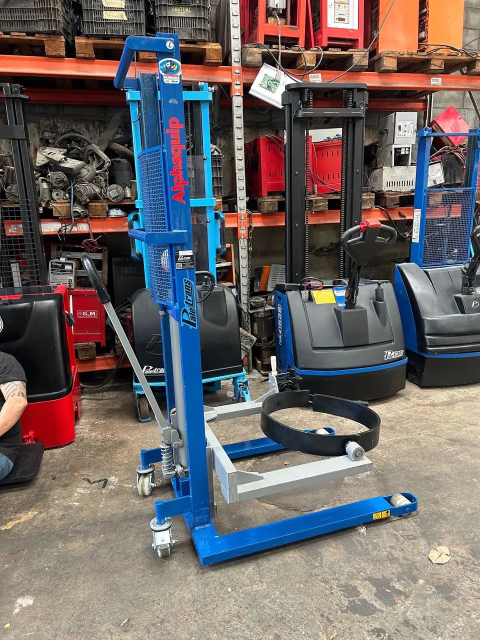 Empilhadeira vira tambor  - Foto 5