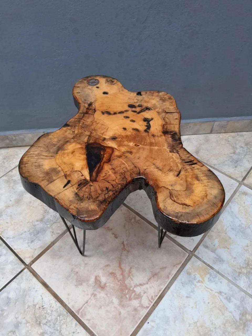 Mesinha de centro artesanal em guapuruvu - Foto 2