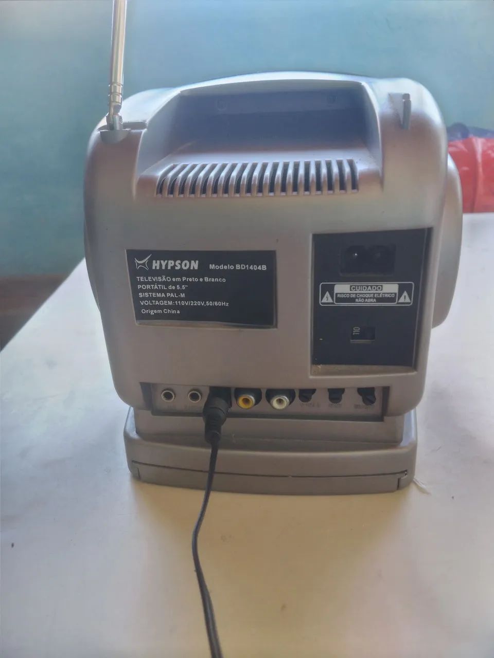 Vendo TV/ Rádio portátil vantagens de 5 polegadas. 