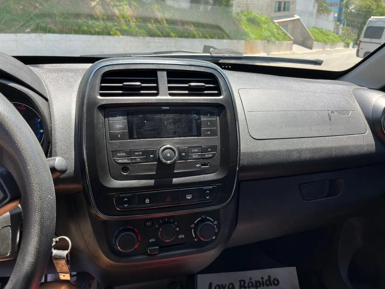 Renault Kwid Zen 1.0 Flex 12V 5P Mec. 2023 - Foto 5
