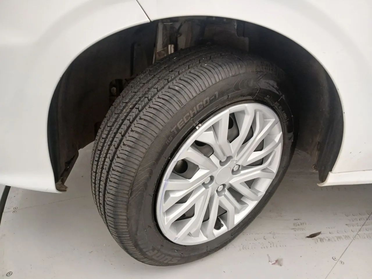 Fiat Cronos DRIVE 1.3 8V Flex Aut., foto 11 de 18
