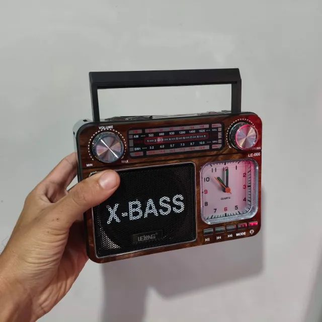 Aparelho de Rádio Am e FM Lelong + Bluetooth e entrada Usb - Foto 4