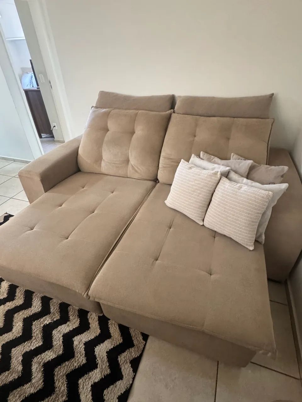 Vende-se Sofá retrátil 2,30 comprimento 1,30 fechado 1,80 aberto - Foto 4