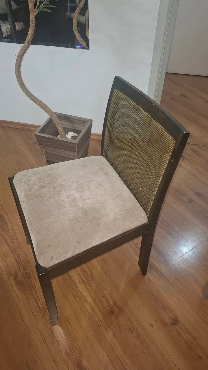 6 cadeiras por R$600