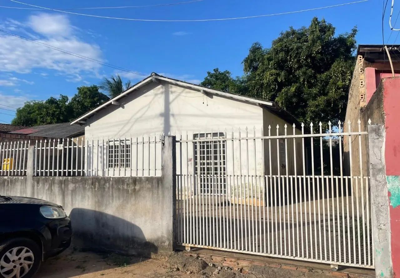 Casa no Jóquei Clube - R$ 1.500 | Sem caução