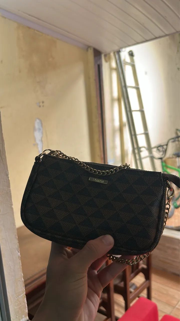 VENDE- SE 